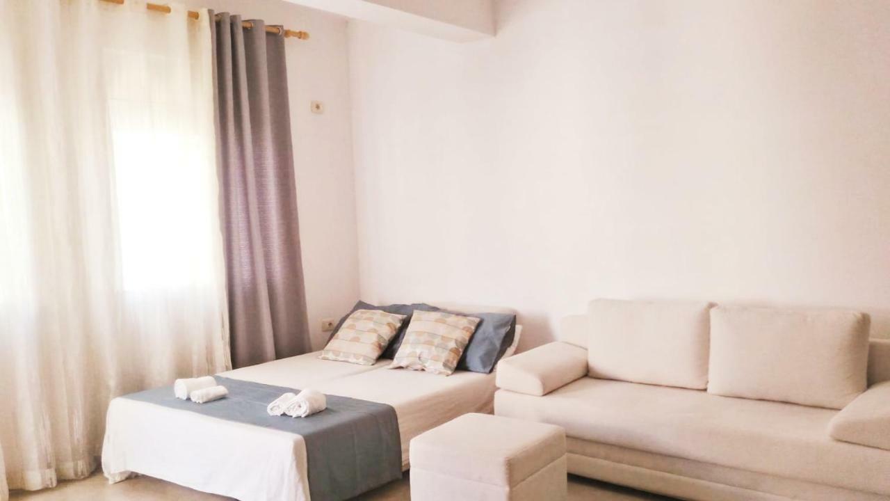 Saranda Apartments Room photo